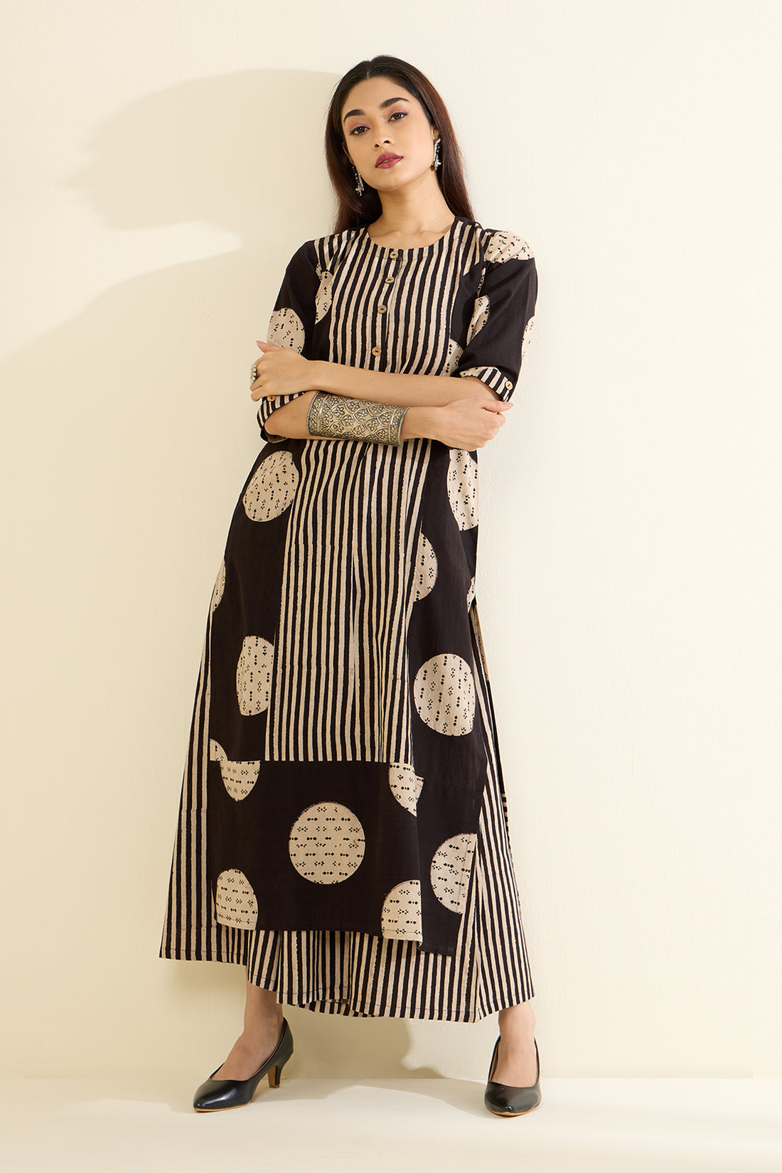 Midnight Rings and Stripes Long Panelled Kurta with Slit