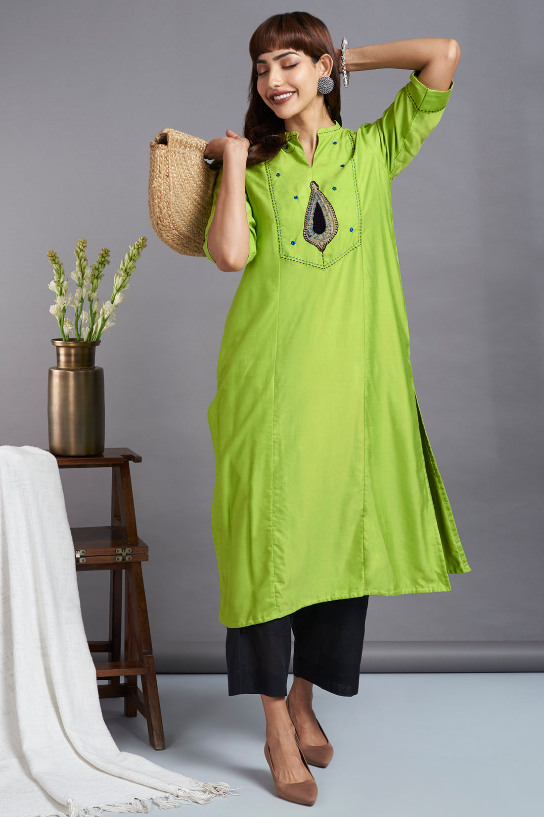 long yoke panel kurta - glistening lime & mughal butta