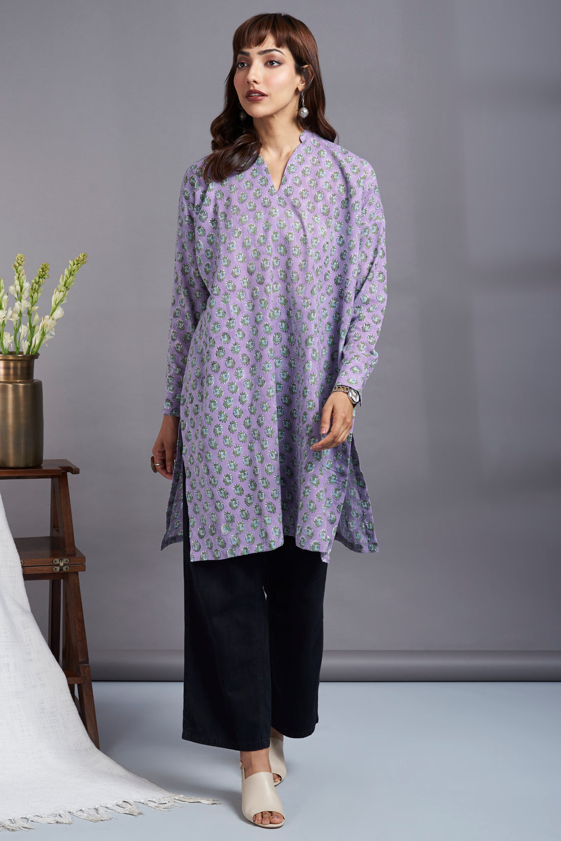 leisure tunic with high slit - periwinkle & springtime botanics