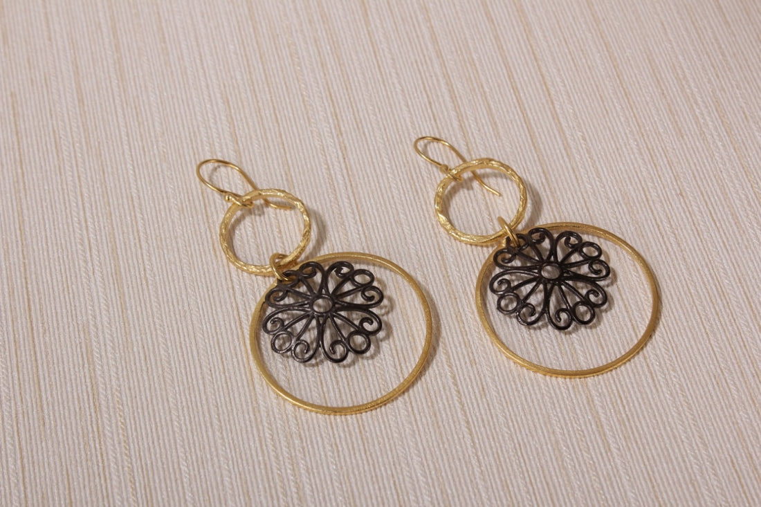 jewelry - berserk - gold plated carved danglers